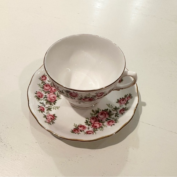 Authentic Royal Vale Vintage China Tea Saucer Pink Flower Antique Party Decor - Picture 8 of 9